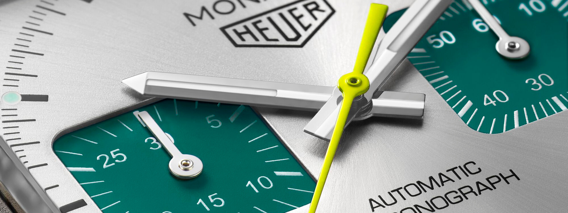 No momento você está vendo TAG HEUER ENTRA EM SEU NOVO CAPÍTULO DE CORRIDA COM O TAG HEUER MONACO CHRONOGRAPH RACING GREEN